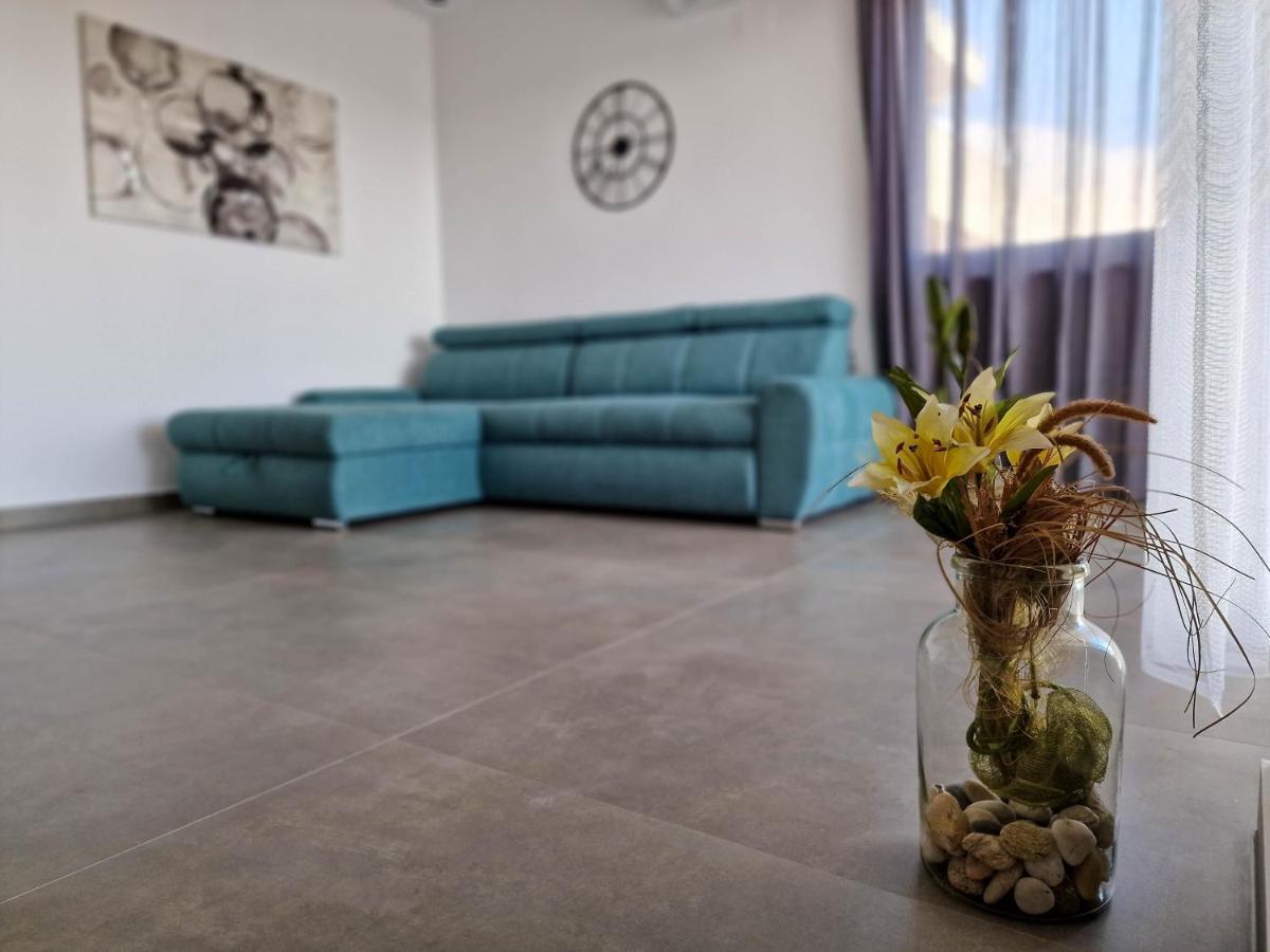 Villa Poseidon Novalja Luaran gambar
