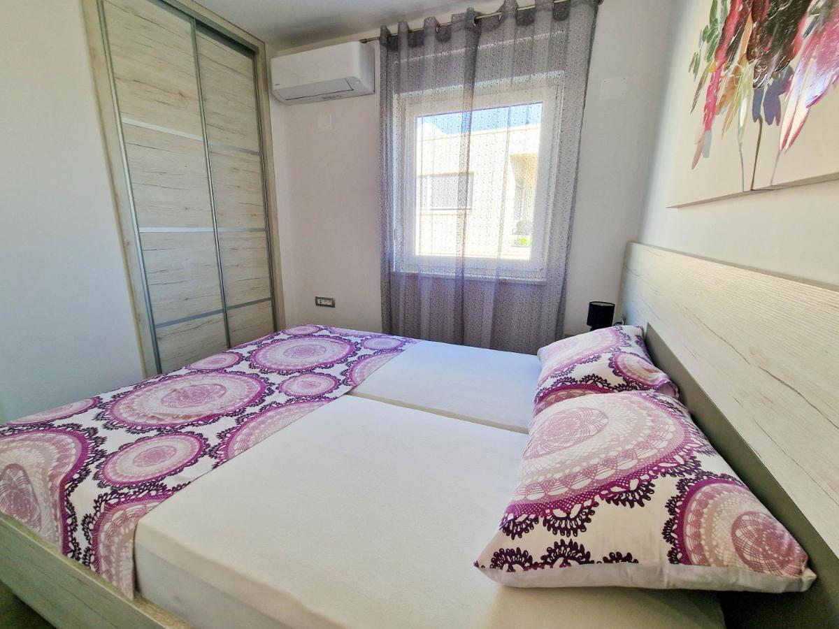 Villa Poseidon Novalja Luaran gambar
